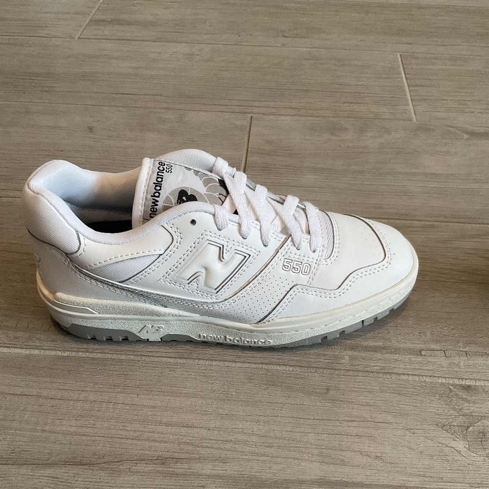 NWT  All white  New Balance 550 with Gray soles M 4.5